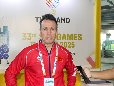 HLV Diego Giustozzi lên dây cót tinh thần tuyển Futsal Việt Nam với mục tiêu đổi màu huy chương