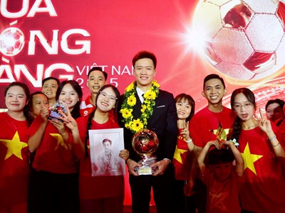 Hoàng Đức lập “hat-trick” Quả bóng vàng: Chiến thắng của đẳng cấp và sự bền bỉ