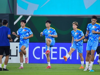 U23 Việt Nam trở lại tập luyện, chuẩn bị cho trận tứ kết với U23 UAE