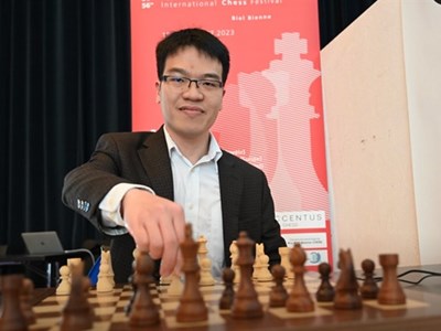 Kỳ thủ Lê Quang Liêm vươn lên hạng 17 thế giới