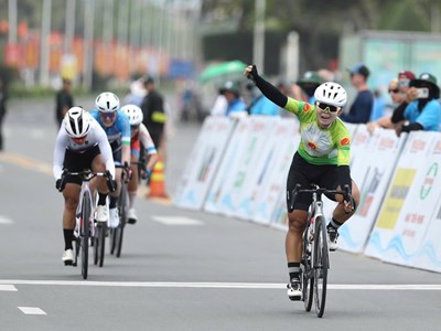 Thu Mai thắng chặng mở màn Giải xe đạp nữ quốc tế TP.HCM