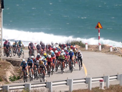 Áo vàng đổi chủ sau chặng đua quyết định tại Giải xe đạp nữ quốc tế TP.HCM 2026