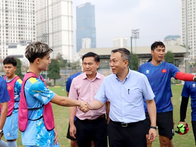 Lãnh đạo VFF động viên đội tuyển U19 Việt Nam trước giải đấu mới