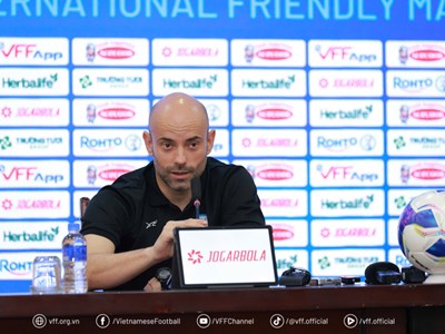 HLV Bangladesh đánh giá cao dàn cầu thủ nội và nhập tịch của đội tuyển Việt Nam