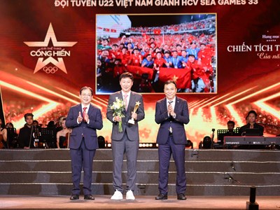 U22 Việt Nam và tiền đạo Đình Bắc được vinh danh tại Giải thưởng Cống hiến lần thứ 20