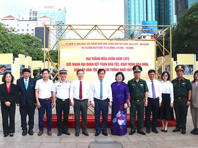 Khai mạc Triển lãm ảnh “Việt Nam - Một dải non sông” và “Thành phố Hồ Chí Minh vang mãi khúc khải hoàn”