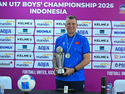 HLV Cristiano Roland nói gì sau khi giúp U17 Việt Nam vô địch Đông Nam Á?