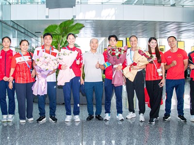 Đội tuyển điền kinh và đua thuyền Việt Nam về nước sau thành công tại ABG6 