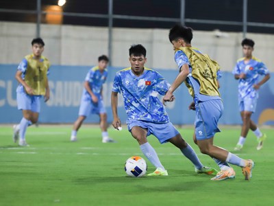 U17 Việt Nam trở lại tập luyện, chuẩn bị cho trận đấu với U17 UAE