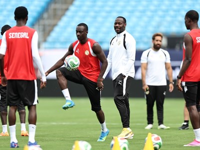 HLV Senegal tự tin trước cuộc đối đầu với Pháp