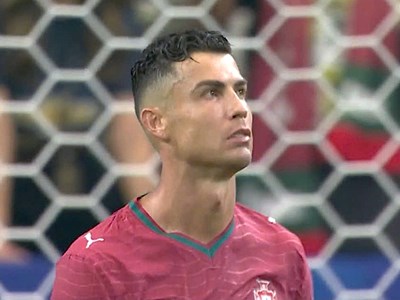 HLV Bồ Đào Nha nói điều đặc biệt về Ronaldo sau thất bại trước Tây Ban Nha