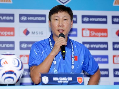 HLV Kim Sang-sik nói gì trước trận bán kết với Malaysia?