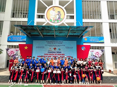 Để nhận thức thay đổi ngay từ trên ghế nhà trường