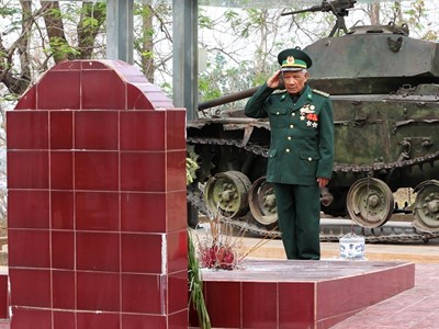  Điện Biên Phủ trong tim cả nước