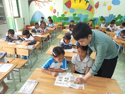  “Cõng” ngoại ngữ lên với