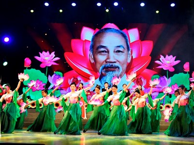  Nhiều hoạt động mới tại Lễ hội Làng Sen năm 2024