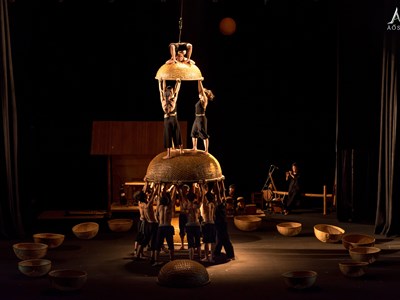 Thiếu bản sắc văn hóa 