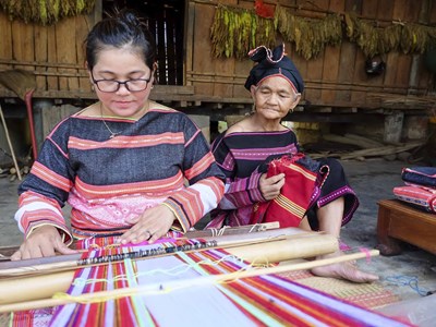  Lấy “đặc sản” của đồng bào làm sản phẩm du lịch