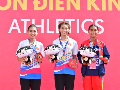 Đoàn Việt Nam chắc vị trí dẫn đầu