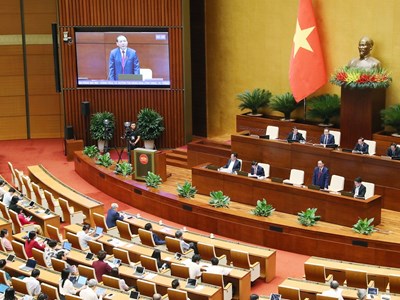  Cung cấp nhiều thông tin, giải trình thuyết phục