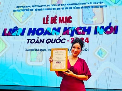 Vai diễn Má Tư đem đến Huy chương vàng cho NSƯT Cát Tường