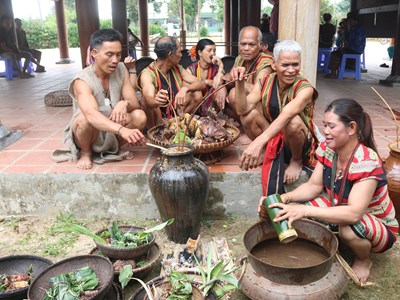 Lễ trỉa lúa của người Brâu