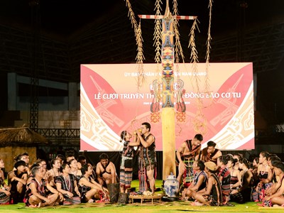 Sắc màu thổ cẩm Nam Giang