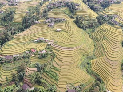 Phát triển du lịch từ nền văn hóa đậm bản sắc ở “vùng đất hoa nở trên đá“