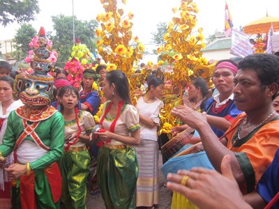  Lấy văn hóa truyền thống làm sản phẩm du lịch