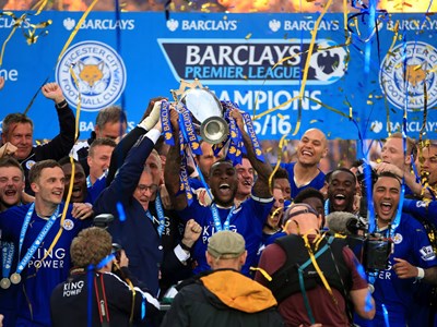 Đầu tư vào bóng đá và bài học Leicester City