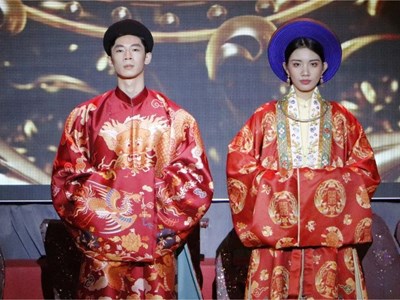 Người trẻ “hồi sinh” Việt phục