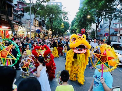 Lễ hội Trung thu năm 2024 giữa lòng phố cổ Hoa Lư