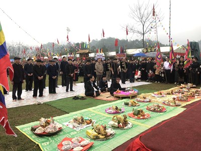 Chú trọng phát huy giá trị văn hóa gắn với du lịch