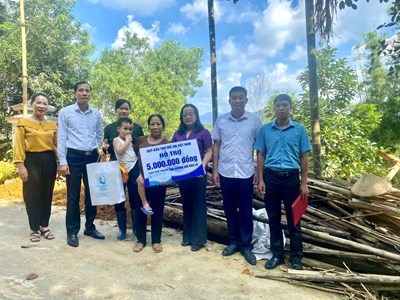  Hỗ trợ trẻ em khó khăn ở Hòa Bình