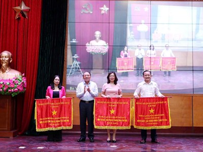 Cống hiến lặng thầm phía sau những thước phim vô giá