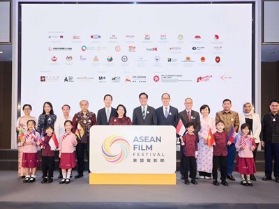  Kết nối đa văn hóa và tôn vinh giá trị văn hóa các nước