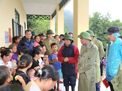 Thanh Hóa sơ tán khẩn cấp hàng nghìn hộ dân