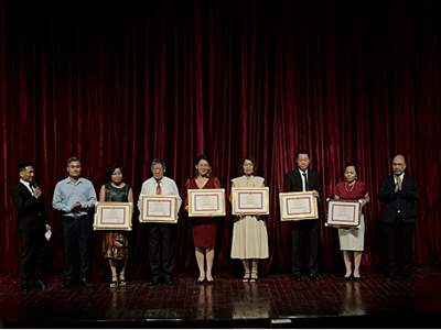 Nhà hát Cải lương Việt Nam biểu diễn nghệ thuật hướng về đồng bào vùng lũ