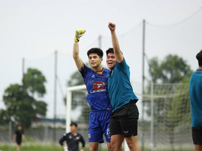  270 phút giữ sạch lưới của Trần Trung Kiên