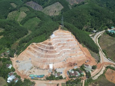 Sống dưới chân núi, dân thấp thỏm nỗi lo sạt lở