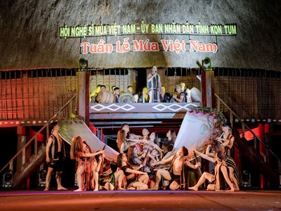 Khai thác yếu tố dân tộc cần đi vào chiều sâu văn hóa