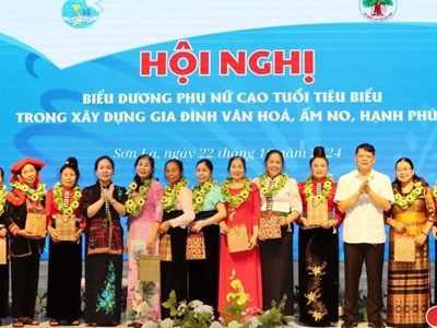  Hội nghị biểu dương phụ nữ cao tuổi tiêu biểu toàn quốc