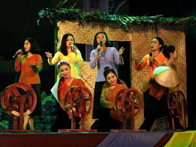  Thưởng lãm những sắc màu di sản văn hóa