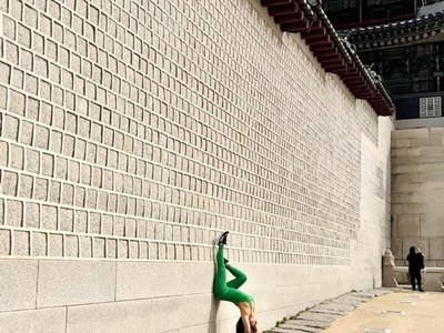 Yoga phản cảm bị công kích ở nhiều nơi