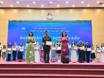 Bồi đắp tri thức, lan tỏa yêu thương