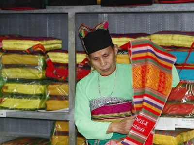  Phát triển kinh tế từ bản sắc văn hóa dân tộc