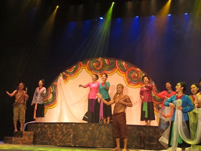 Nâng tầm nghệ thuật biểu diễn công lập