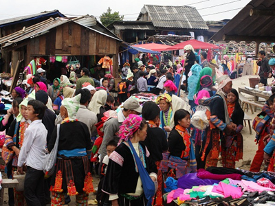  Nét giao thoa văn hóa độc đáo nơi vùng biên giới