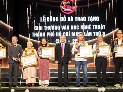 Cần đổi mới để đồng hành cùng sáng tác