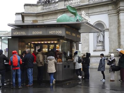 “Văn hóa quầy xúc xích ở Vienna” được ghi danh là Di sản văn hóa phi vật thể